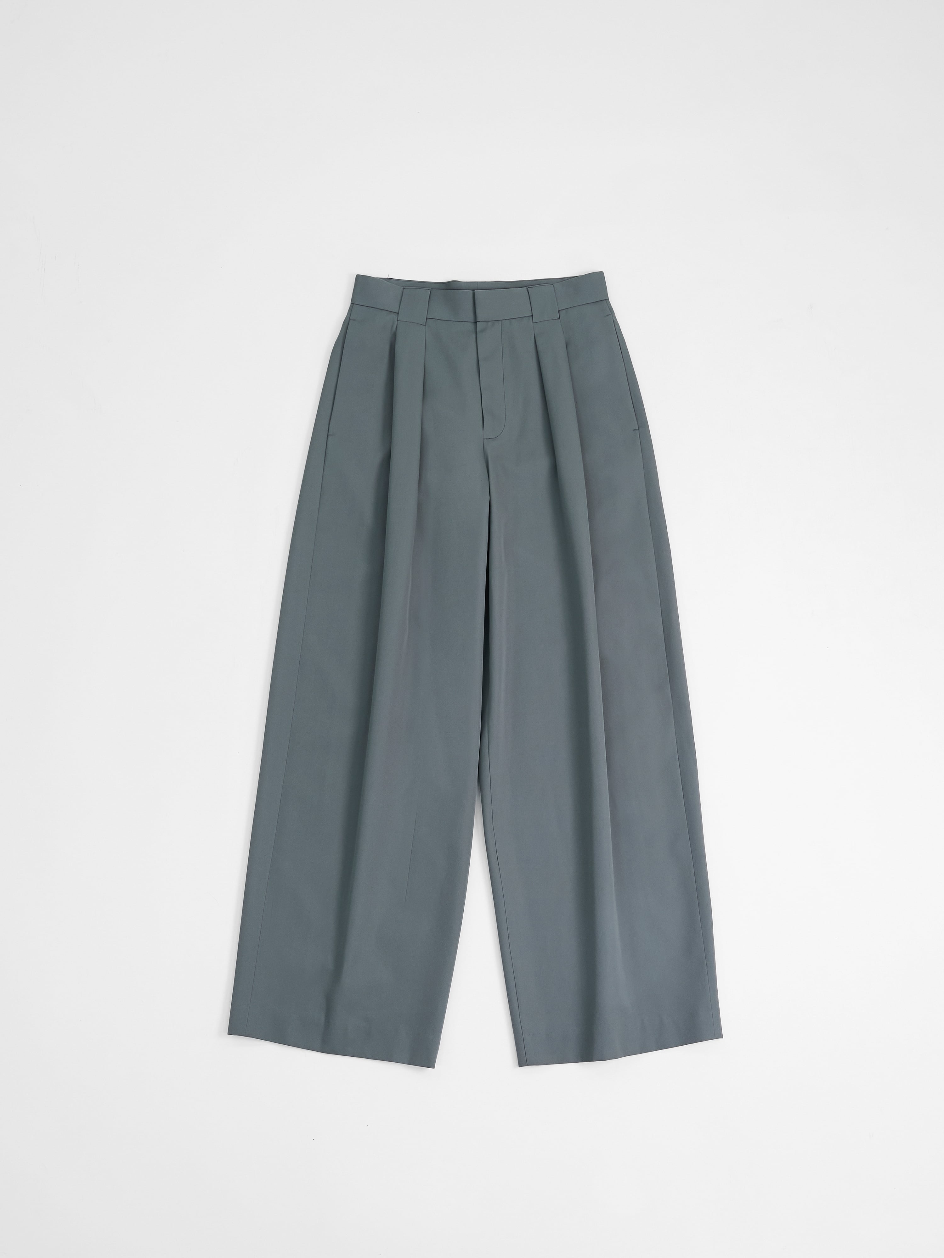 HEAVY WOOL GABARDINE BOX TUCK TROUSERS【SMOKE】 | lapiis