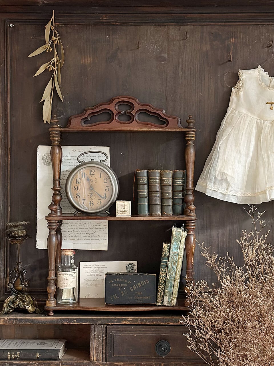 フランスアンティーク エクリュ ウォールキャビネット 棚 壁掛け シェルフ