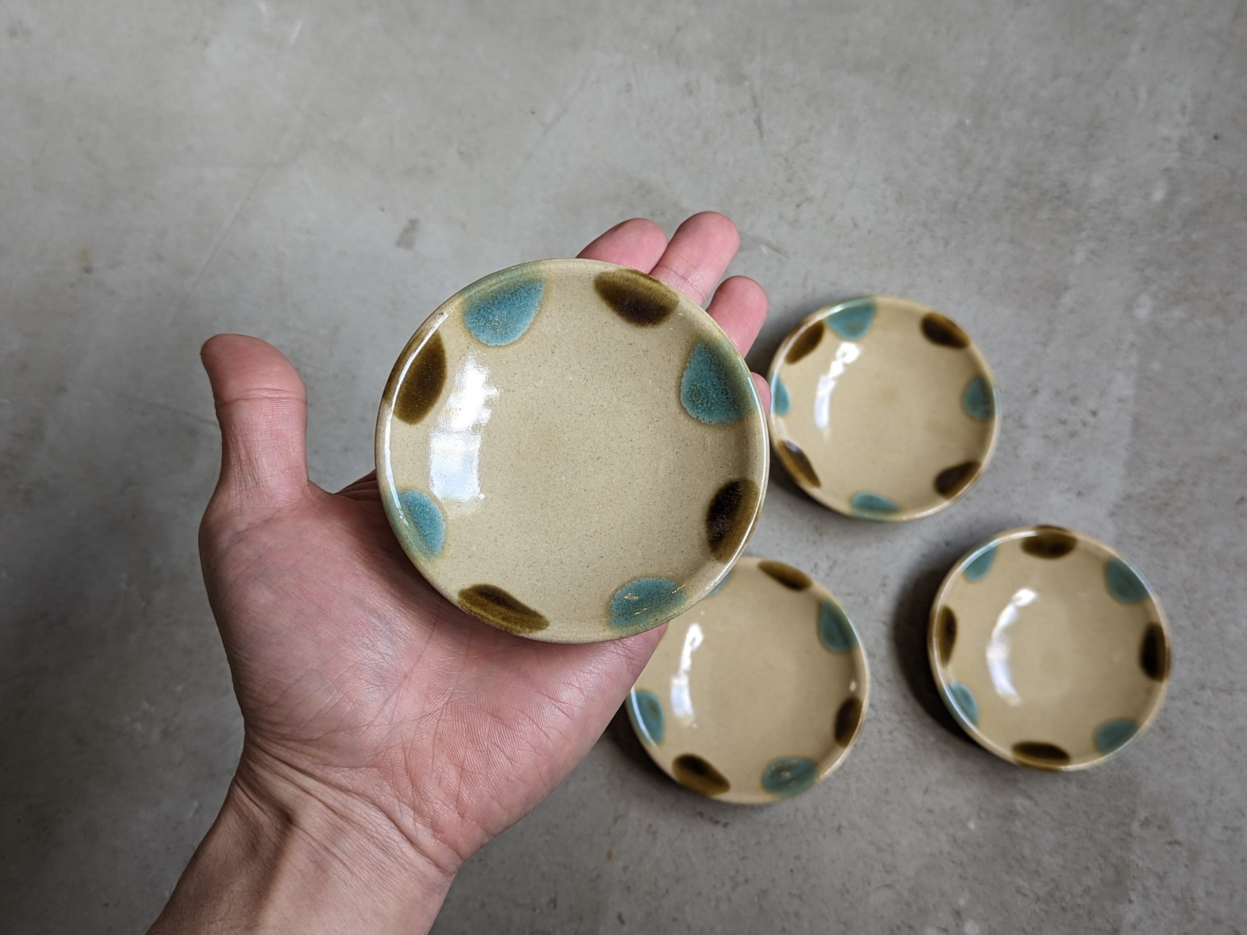 益子焼 豆皿3寸（二彩・青磁×皮鯨） | 益子焼 | inoya | Basic Life