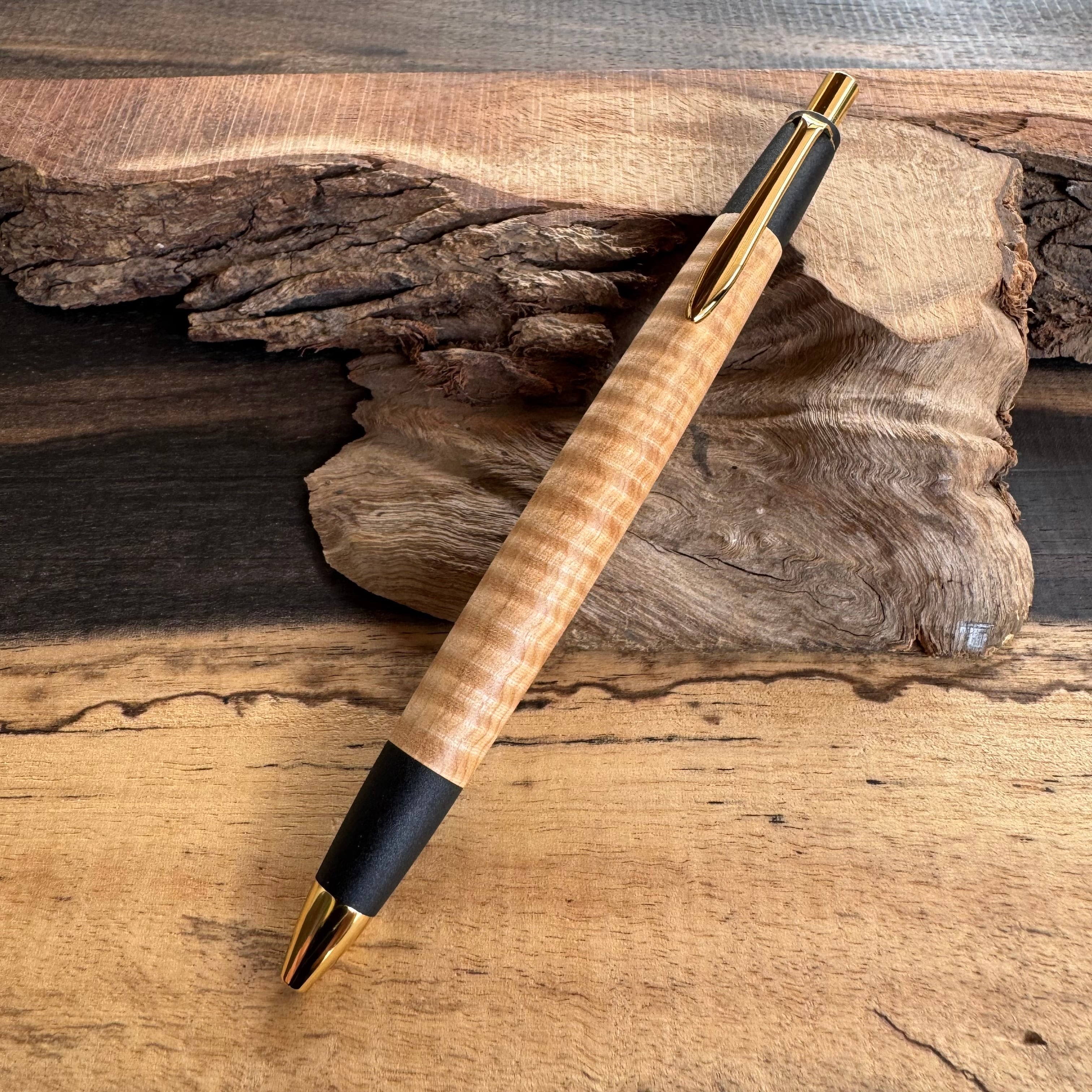 栃 縮杢【受注生産の木軸ペン】 | 『ボナン』 -木軸ペンの店-