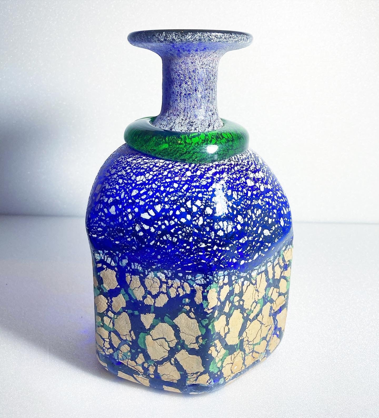 稲嶺盛吉 紅珊瑚 花瓶 紅珊瑚花瓶稲嶺盛吉琉球ガラス沖縄現代 【未使用