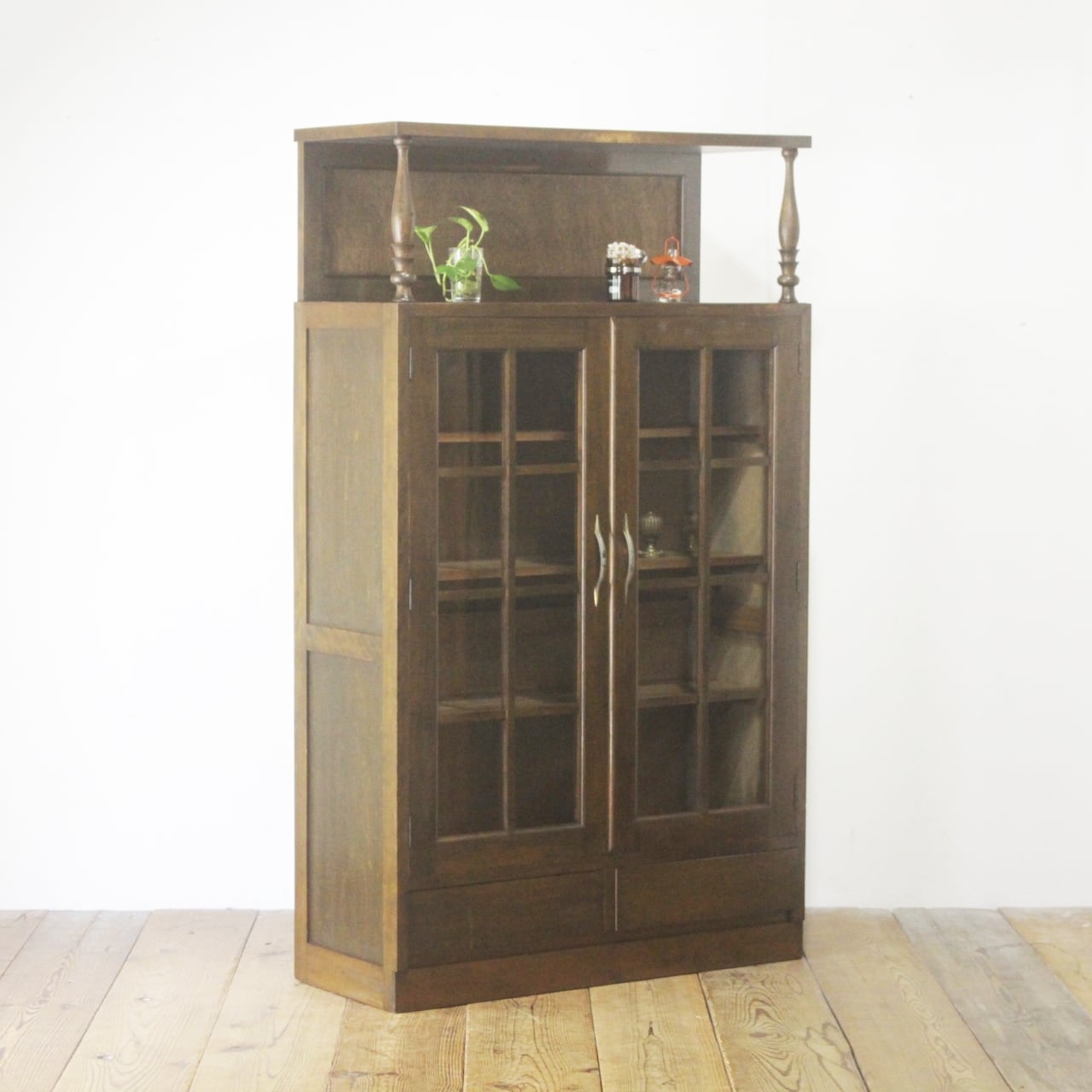 レトロ ガラスキャビネット 本箱 収納 食器棚 ラック 引き出し 抽斗 2杯