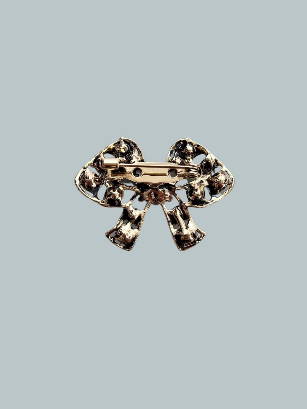 Bilitis dix-sept ans Ribbon Broach | KOKO