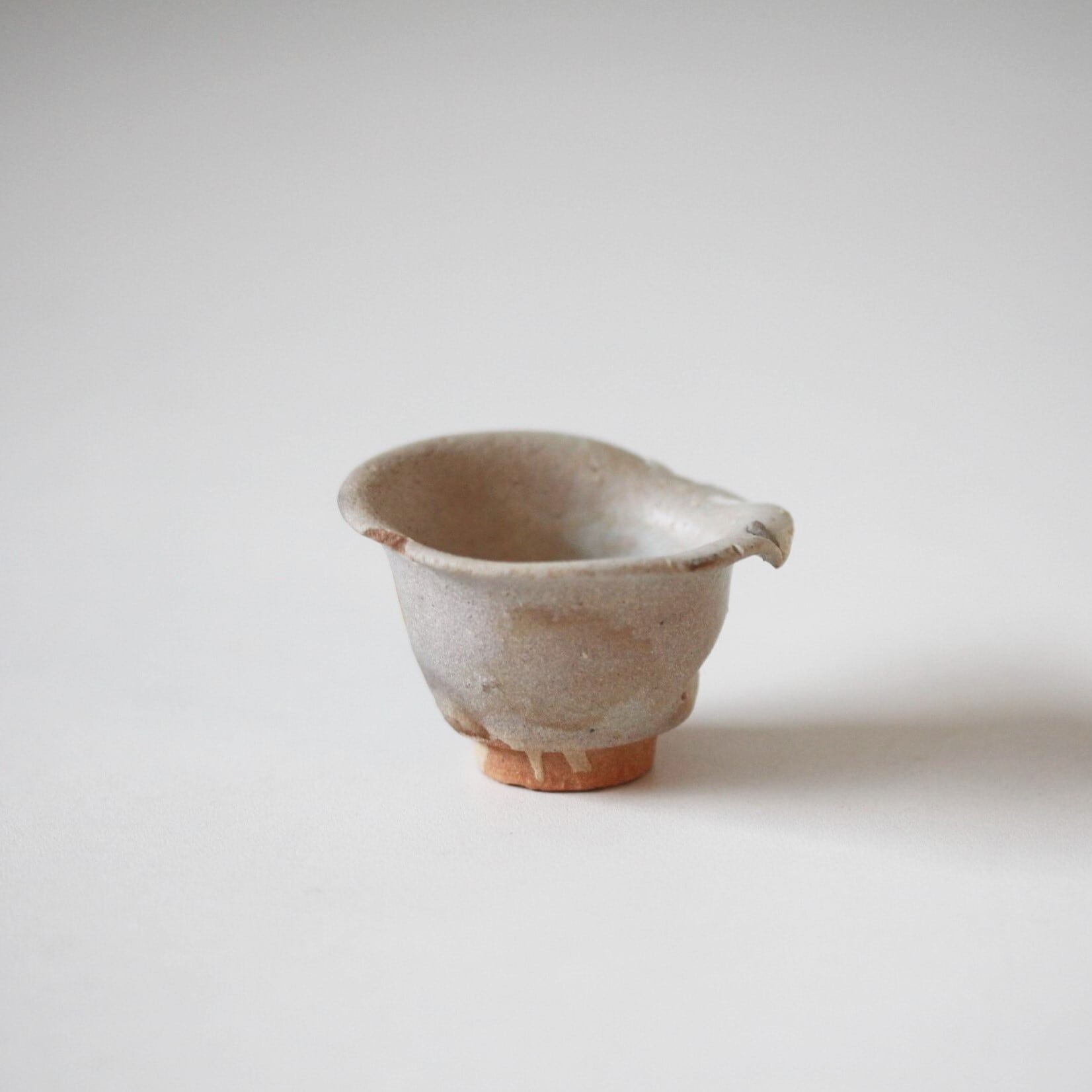 李朝 盃 ぐい呑み 酒器 小貫入 古美術 朝鮮美術 古道具 アンティーク 李