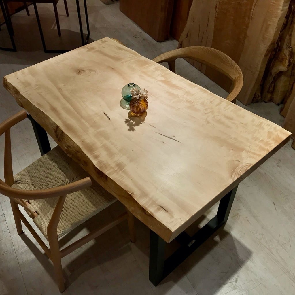 栃(トチ)一枚板 サイドテーブル ハンドメイド 栃（トチ） 一枚板