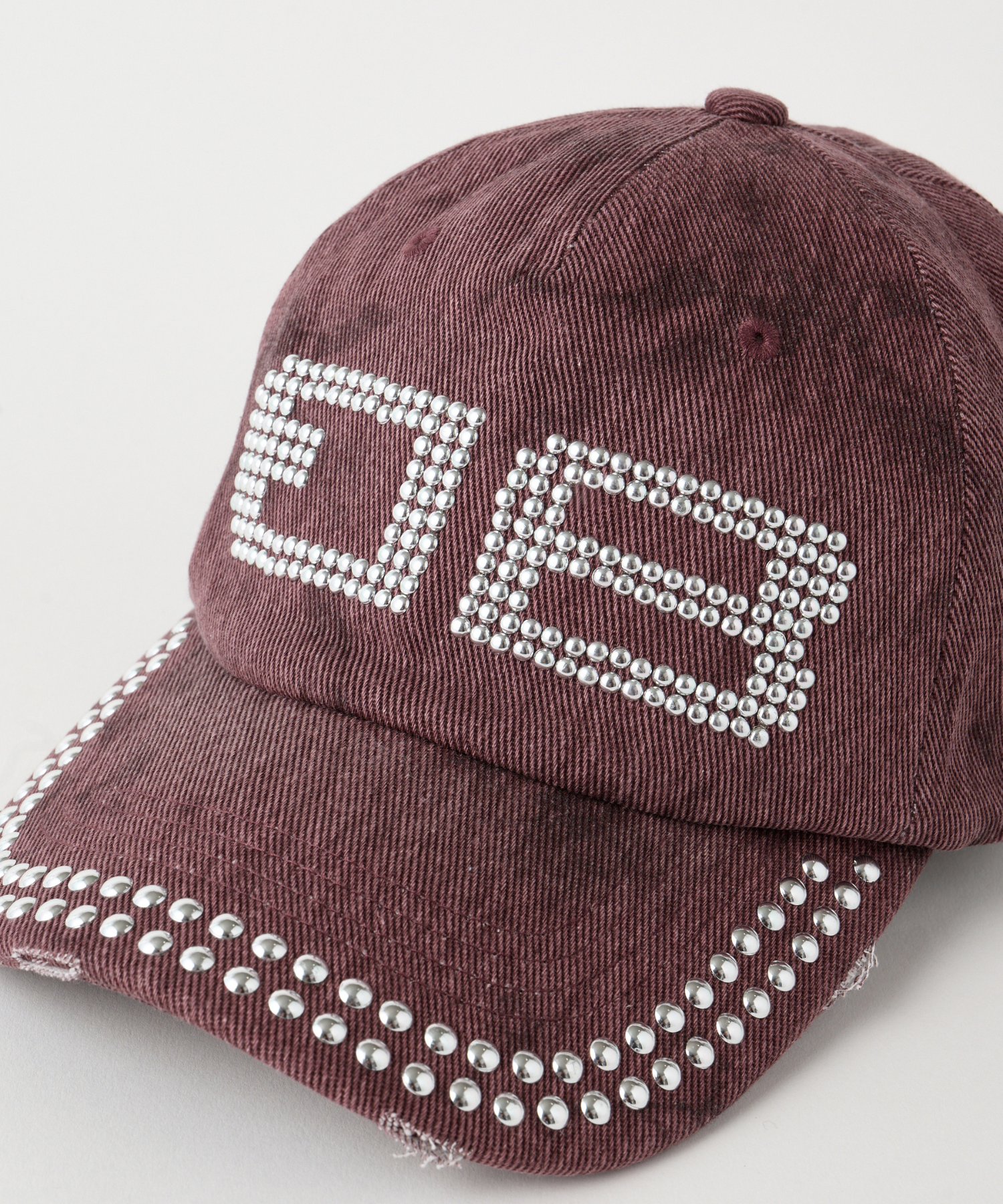 BD STUDS DAMAGE CAP – BEEDEN