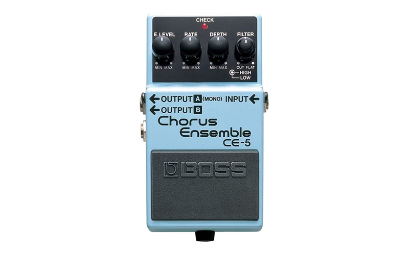 BOSS / CE-5の特徴と使い方などをレビュー。暖かみある音痩せも少なく