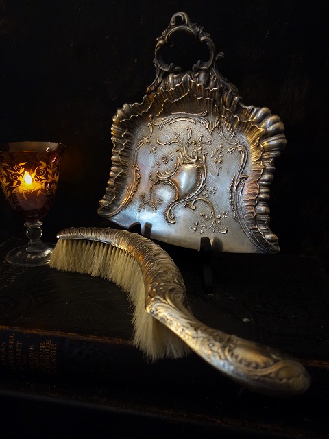 西洋アンティーク フランス ロココ様式 テーブルブラシセット＆トレイ