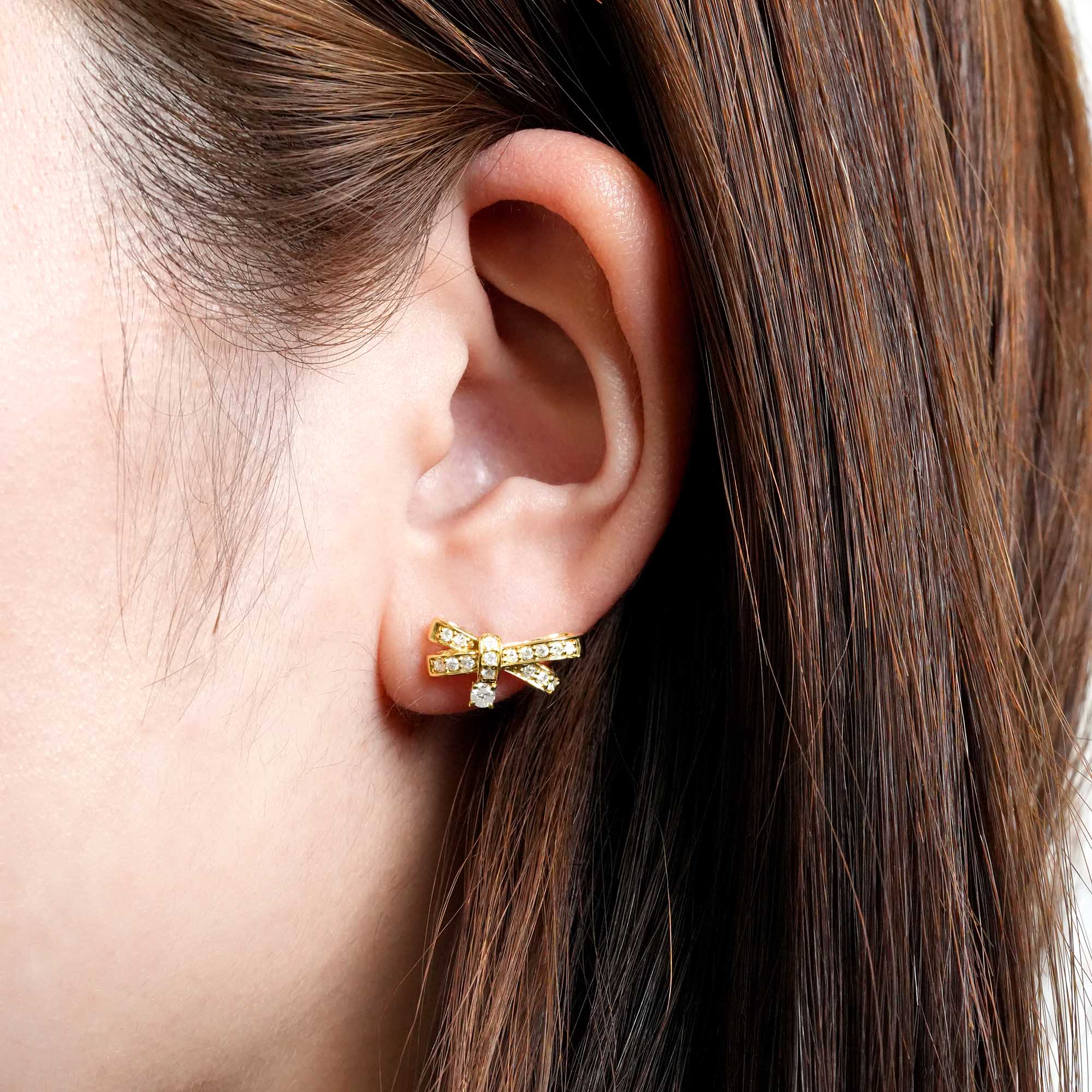 リボンダイヤモンドピアス – 18Kホワイトゴールド/イエローゴールド