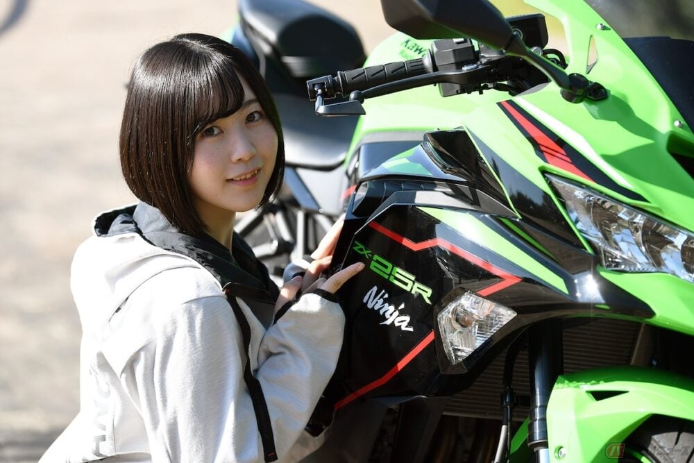 夜道雪のちょっと寄り道」 夢にまでみたカワサキのニーハン4発、Ninja