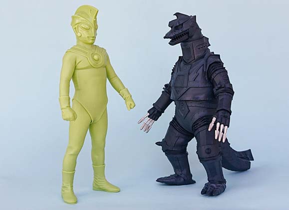 メカゴジラ2とウルトラマンエースを同時予約受付開始！ ＼完売御礼