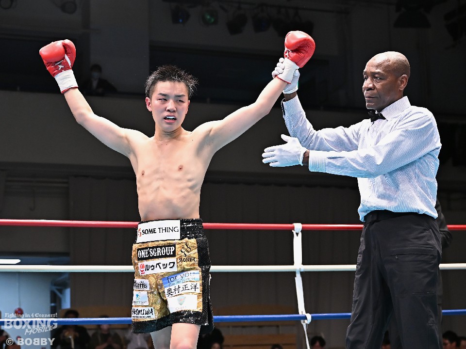 渋谷亮太vs高埜響! 我慢比べの末にKO決着! | ボクモバニュース