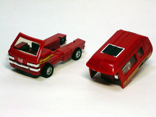 トランスフォーマー アンコール「05 アイアンハイド」レビュー（再掲載