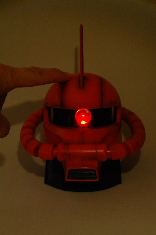 レビュー】セブン-イレブン限定 MS-06S シャア専用ザク プロジェクター