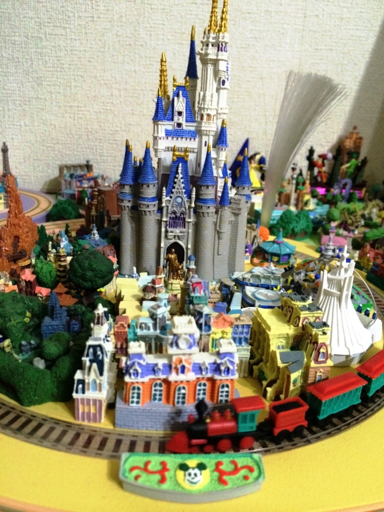 ディアゴスティーニ ディズニーパレード フィギュア ジオラマ