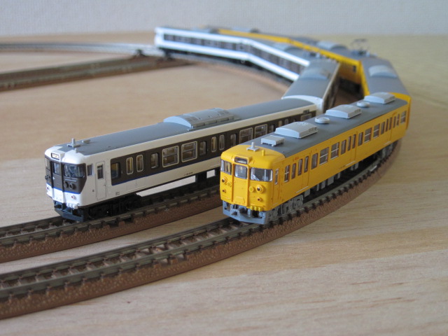 micro 113系・115系・簡易更新車・濃黄色 4両セット 入線 | かもつ