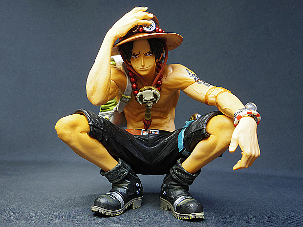 初版、希少ワンピース 新品未開封！KING OF ARTIST エース Amazon