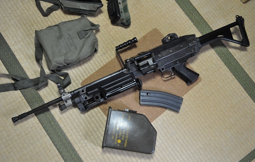 Yahoo!オークション - アサヒF・AのM249 アサヒ M249 MINIMI