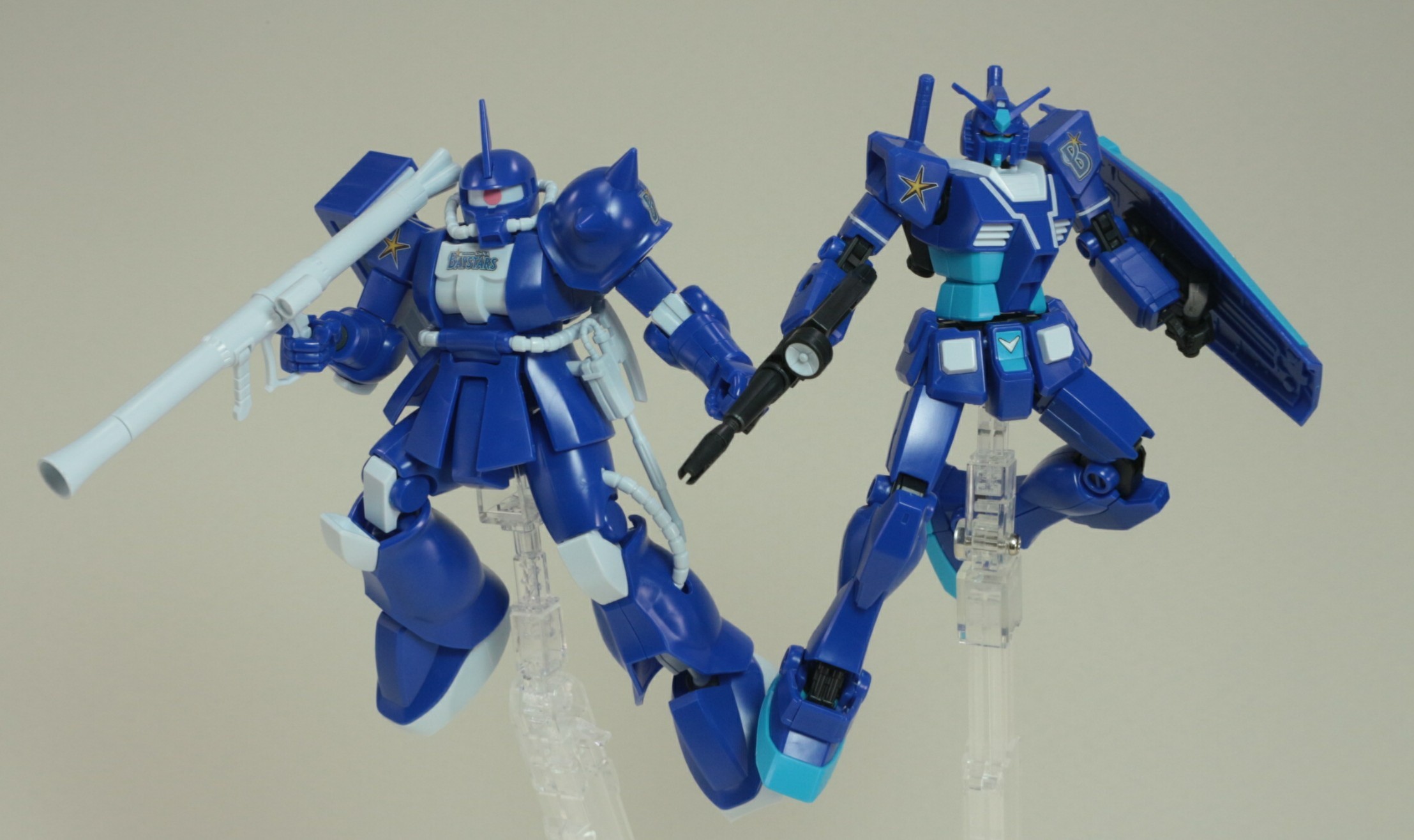 限定3000個 HG 1⁄144 ガンダム、ザクII 横浜ベイスターズ verガンプラ