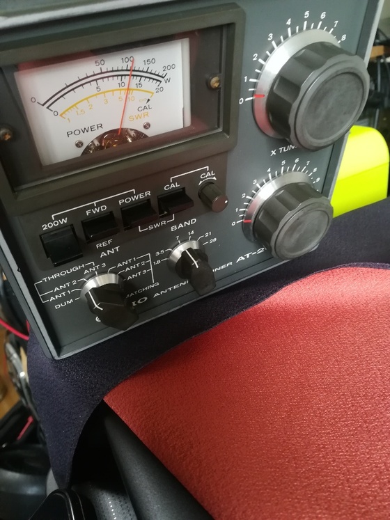 □TRIO AT-200 アンテナチューナー 無線機 アマチュア無線 トリオ