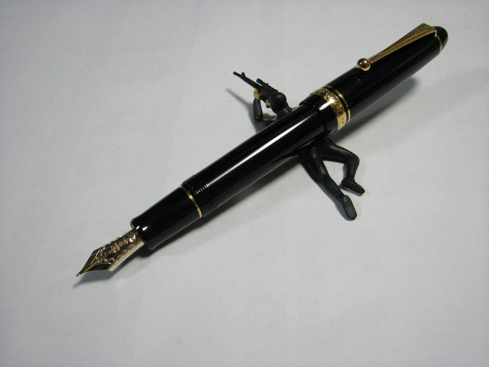 ◇美品 1977年製！パイロット カスタム 縦じま 大きなニブ M 18KWG