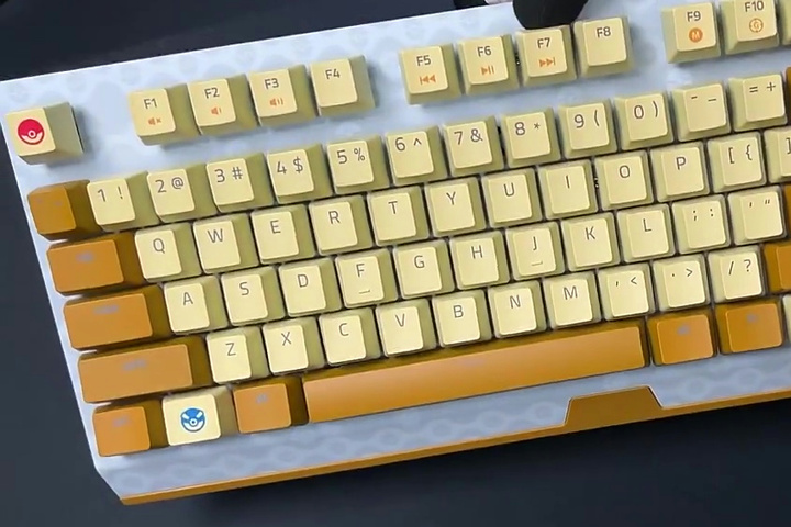 Razer ポケモンキーボード 【イーブイver】 ポケモン』とRazerがコラボ