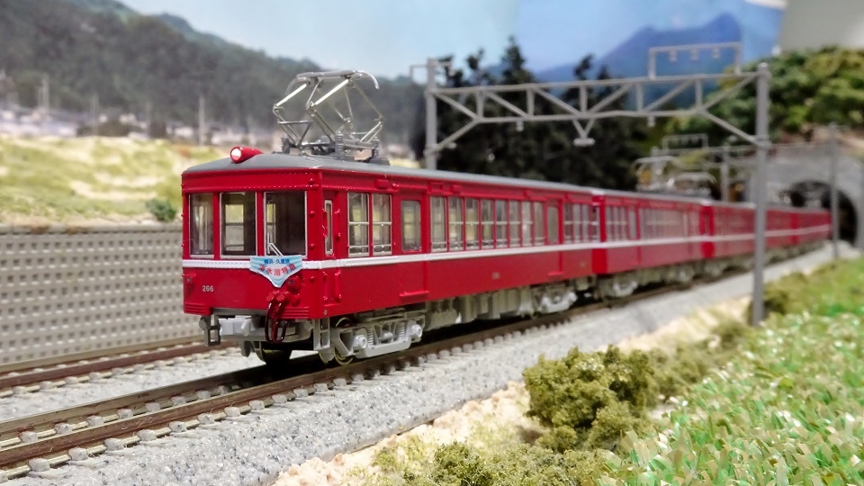 京急230形 海水浴特急 本線を堂々の6両編成で疾走！！ - ビスタ模型