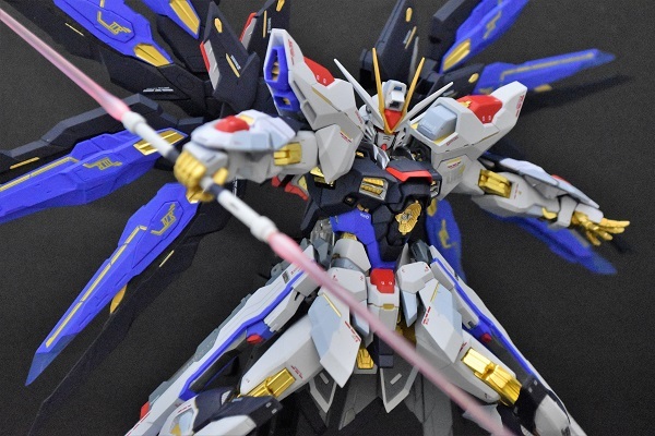 未開封】メタルビルド ストライクフリーダム SOUL BLUE Ver. Amazon.co