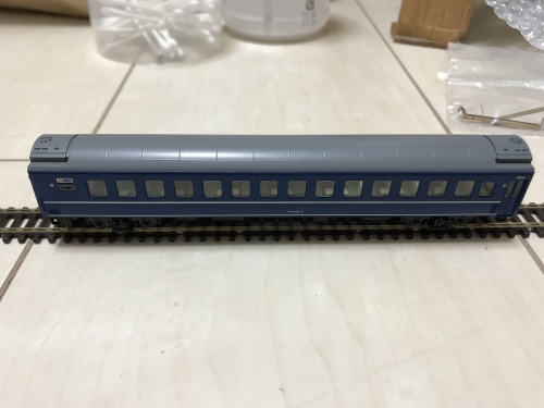 24系銀帯に室内灯を付ける（2） - 車両加工