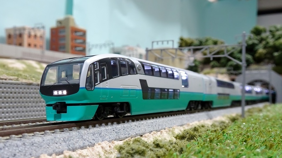 TOMIXのJR 251系スーパービュー踊り子が発売！ちょっとだけKATOと