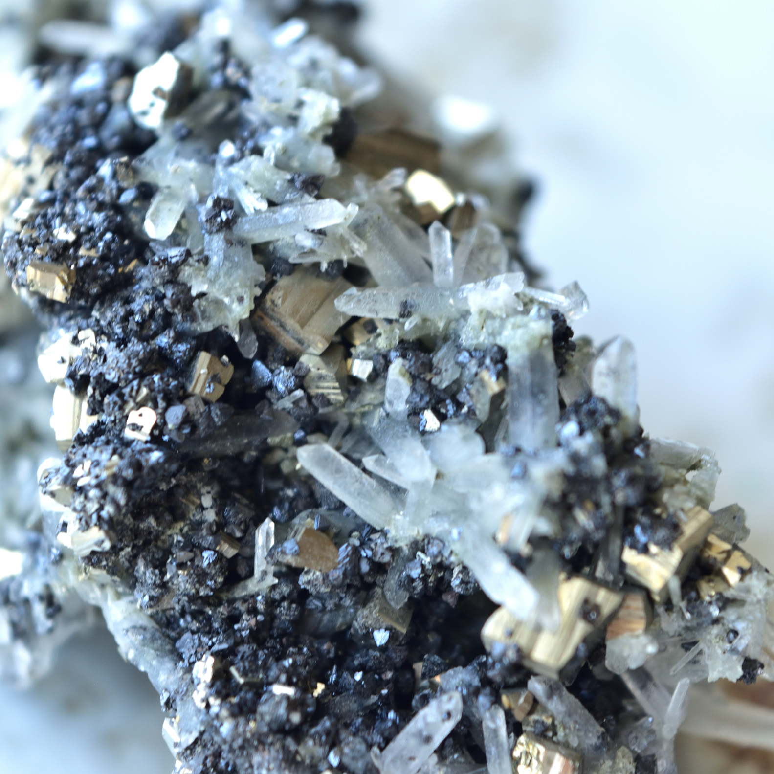 天然石 鉱物標本 原石 ブルガリア産 水晶クラスター クォーツ 034