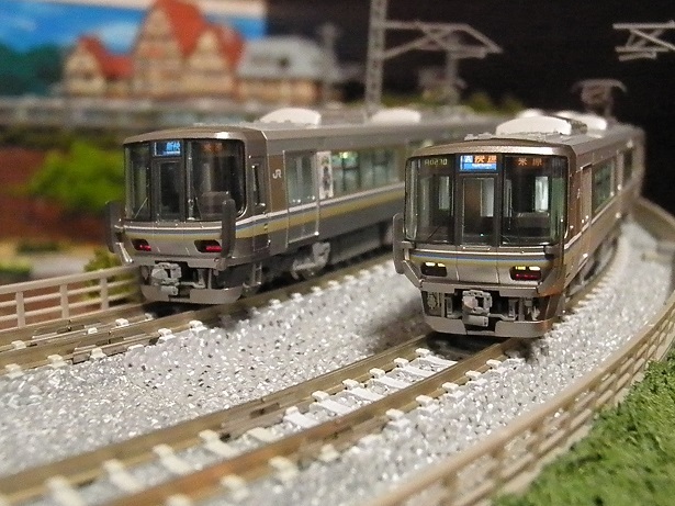 10-388、10-389 223系1000番台 転落防止幌付き Yahoo!オークション - N