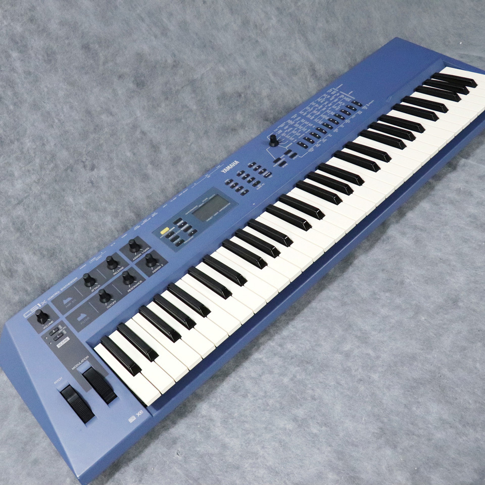 YAMAHA CS1X シンセサイザー