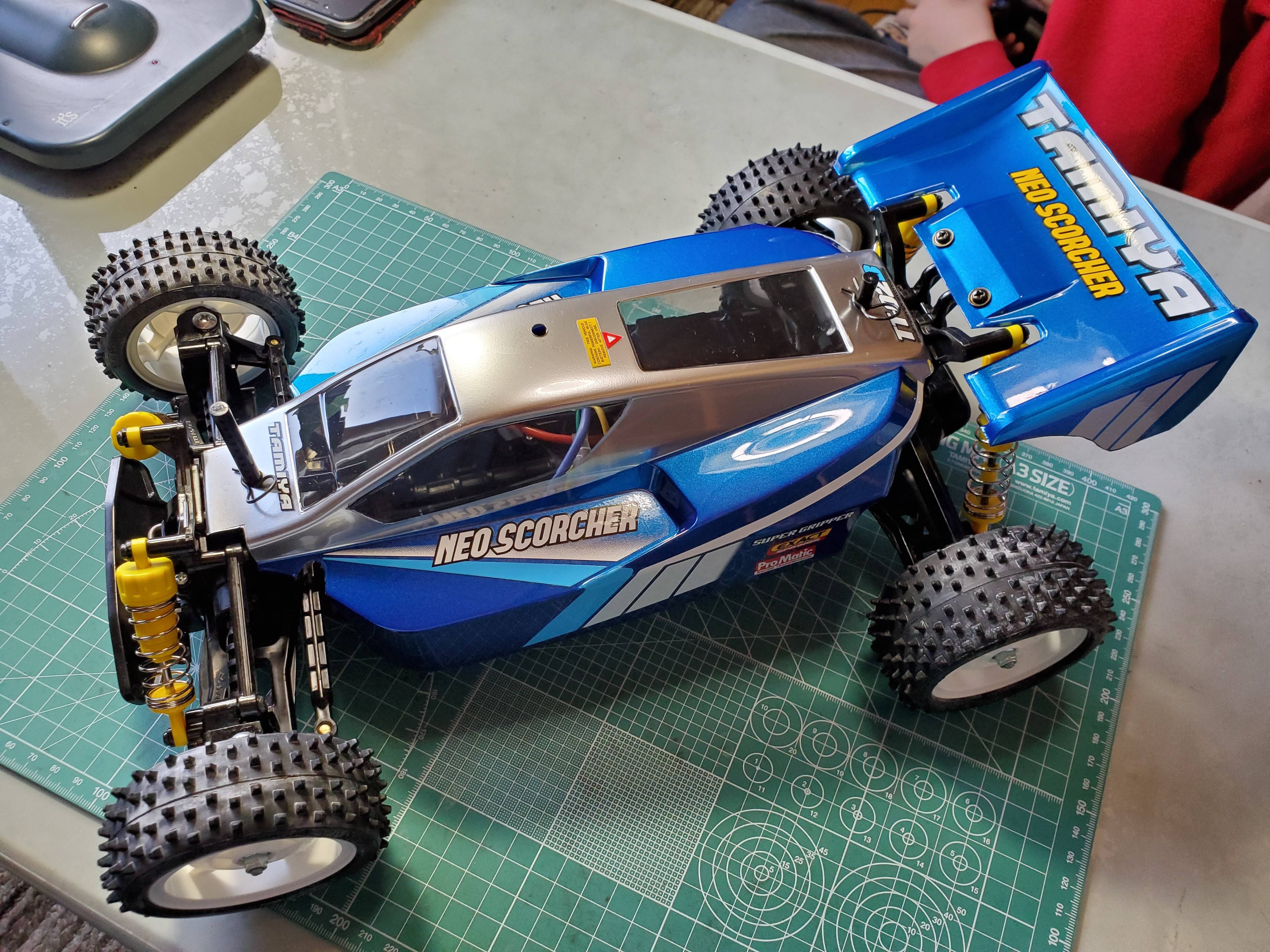 タミヤ TT02B ネオスコーチャー + 塗装済ボディ + クリアボディ タミヤ