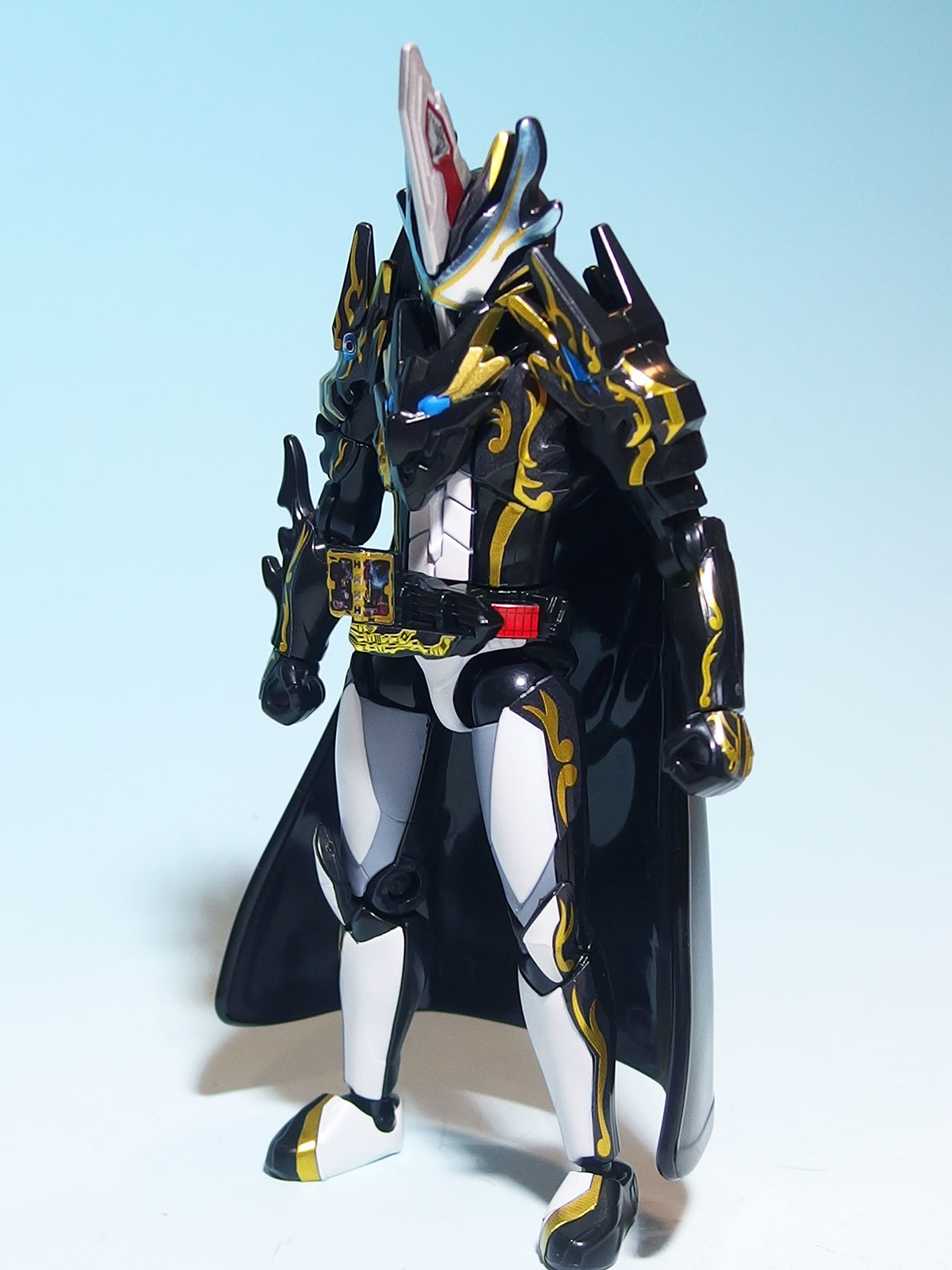 ZEIN S.H.フィギュアーツ セイバー・アルティメットバハムート ZEIN
