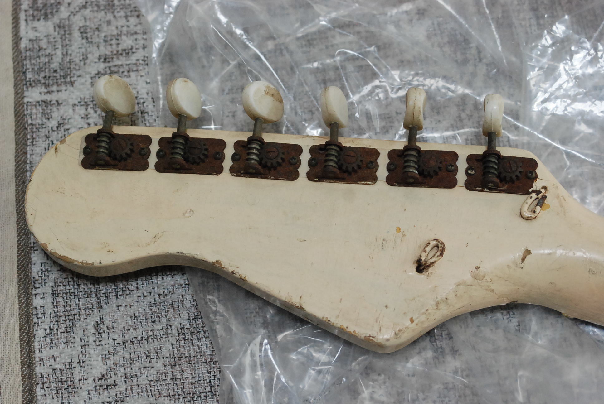 60年代製 グヤトーン LG-75を再生する。 - First Touch ギターリペア