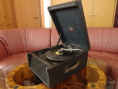 パラゴン ポータブル蓄音機 PNO35 1935年頃 | 浪漫紀行