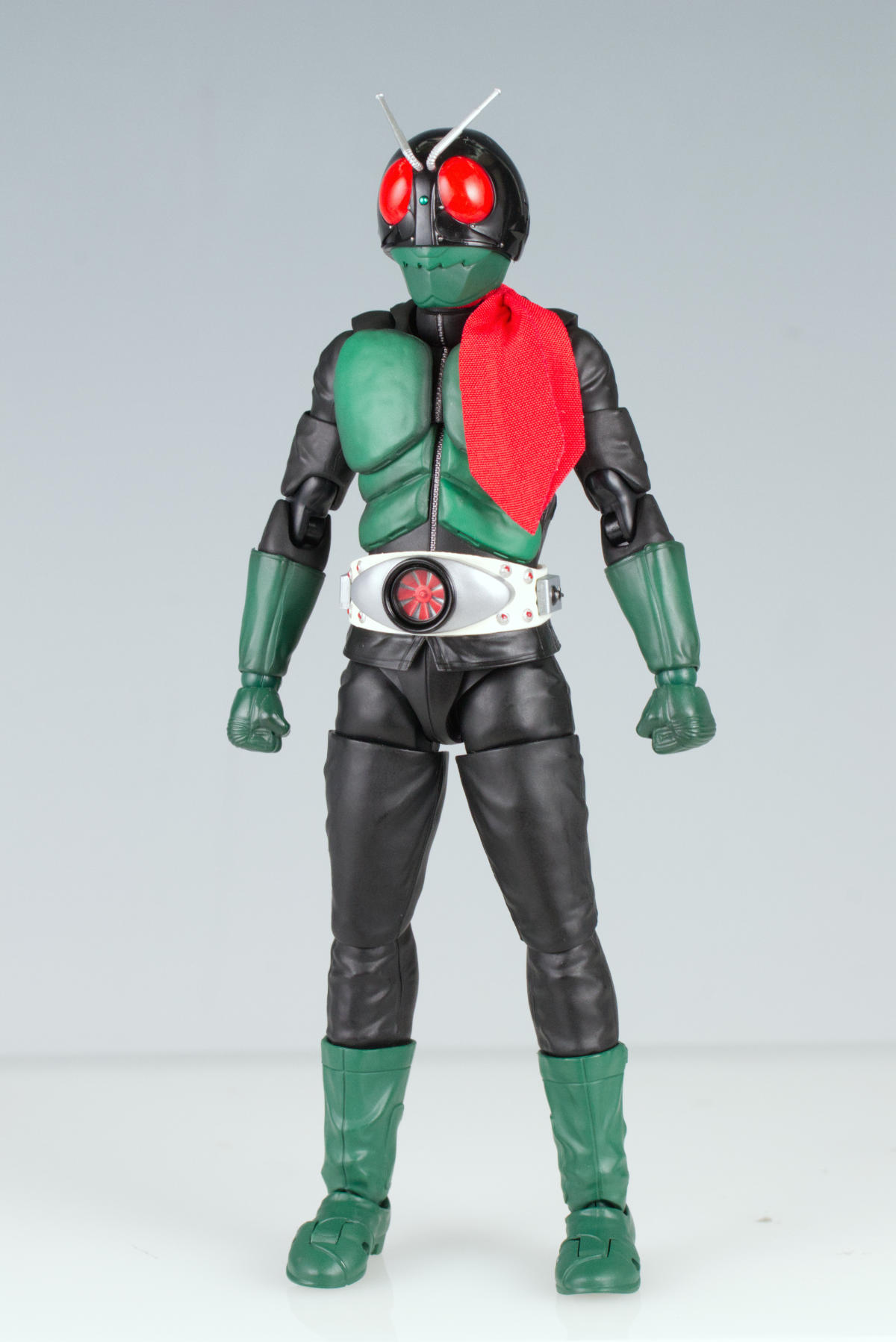 S.H.Figuarts（真骨彫製法）仮面ライダー1号（桜島Ver.） 栄光の昭和