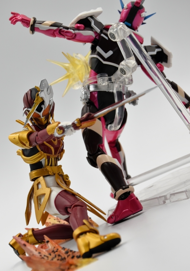 フィギュアーツ 仮面ライダーサーベラ アギレラ ミクロアクション