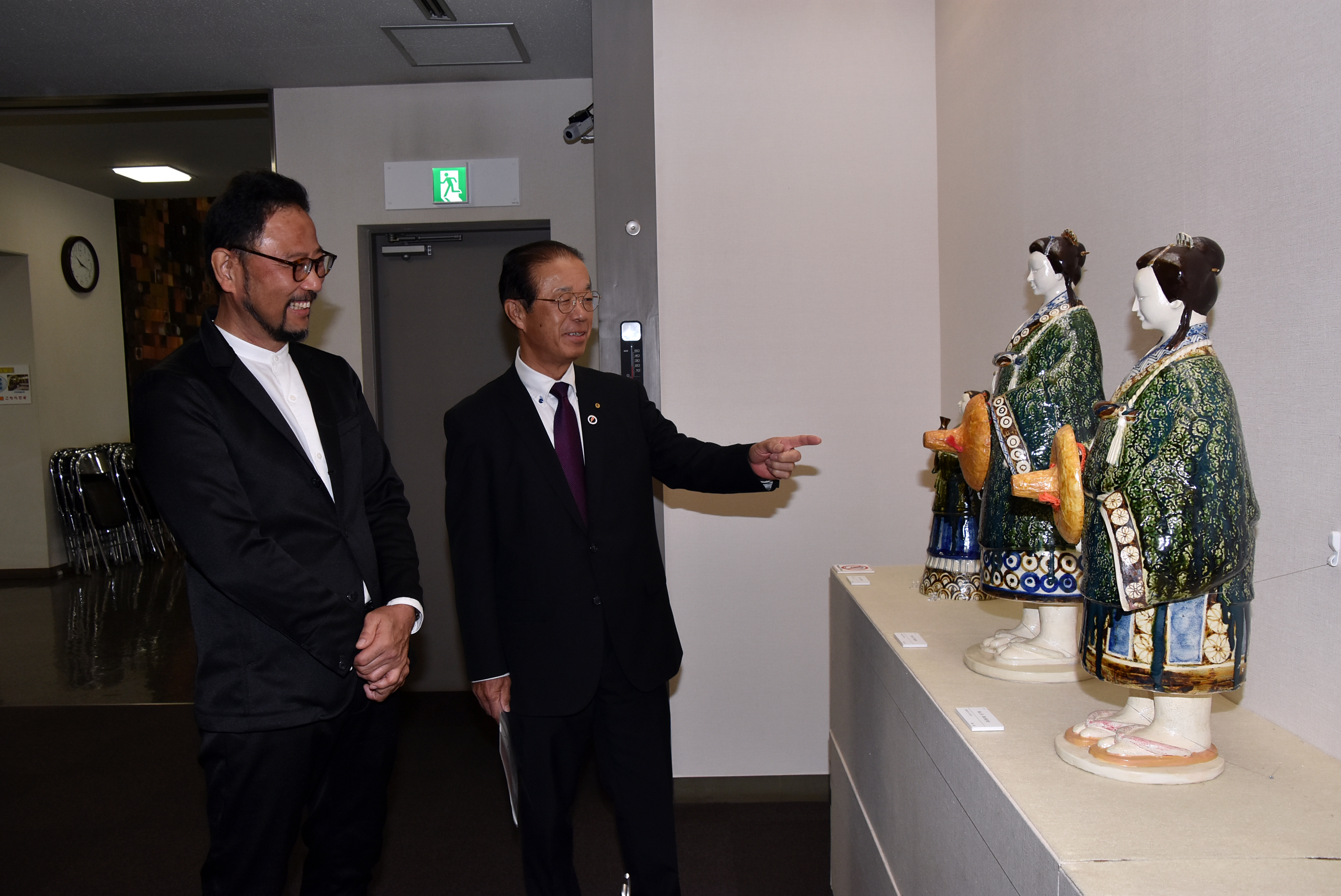 美品】伊村徳子さん作 織部陶人形 陶人形 文化遺産オンライン