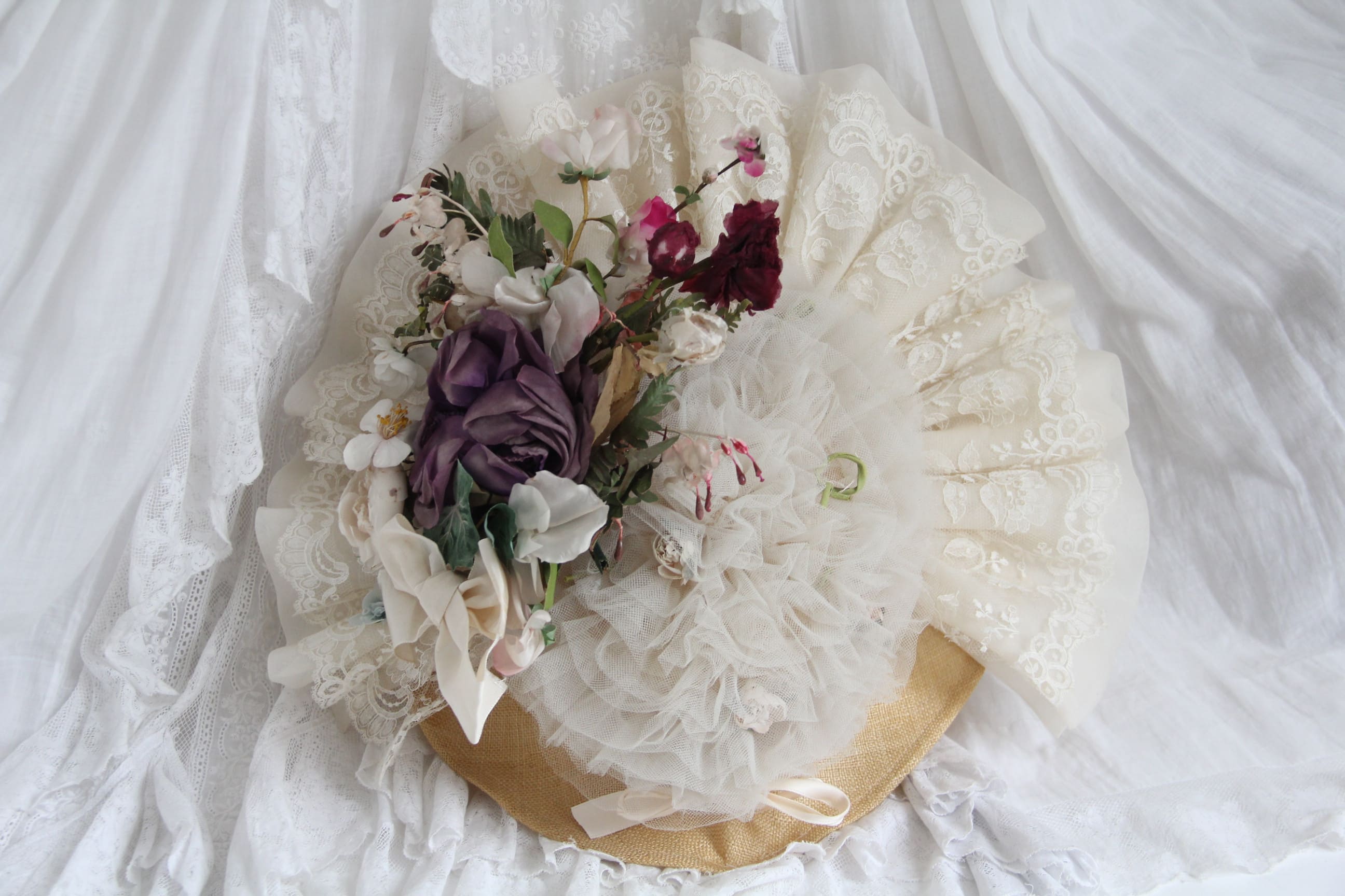 ベルエポック時代の布花ブーケ＆お帽子＆レース付け襟アレンジセット