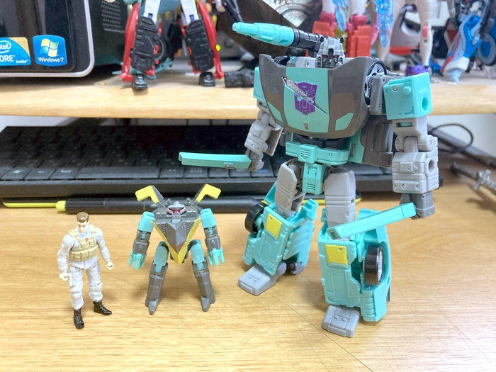 トランスフォーマー シャッタードグラス サイドスワイプ SG世界の良い