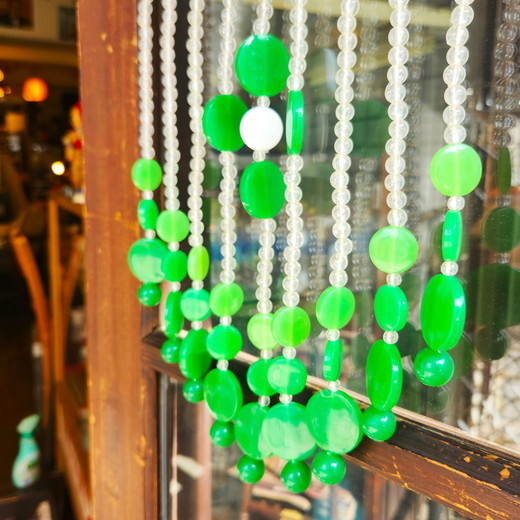 レトロポップ ビーズカーテン ビーズのれん 珠のれん 緑 昭和レトロ