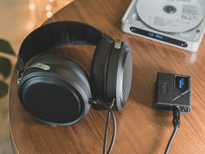 FIIO、上位モデルだけど完全に別物となる平面磁界型ドライバーの