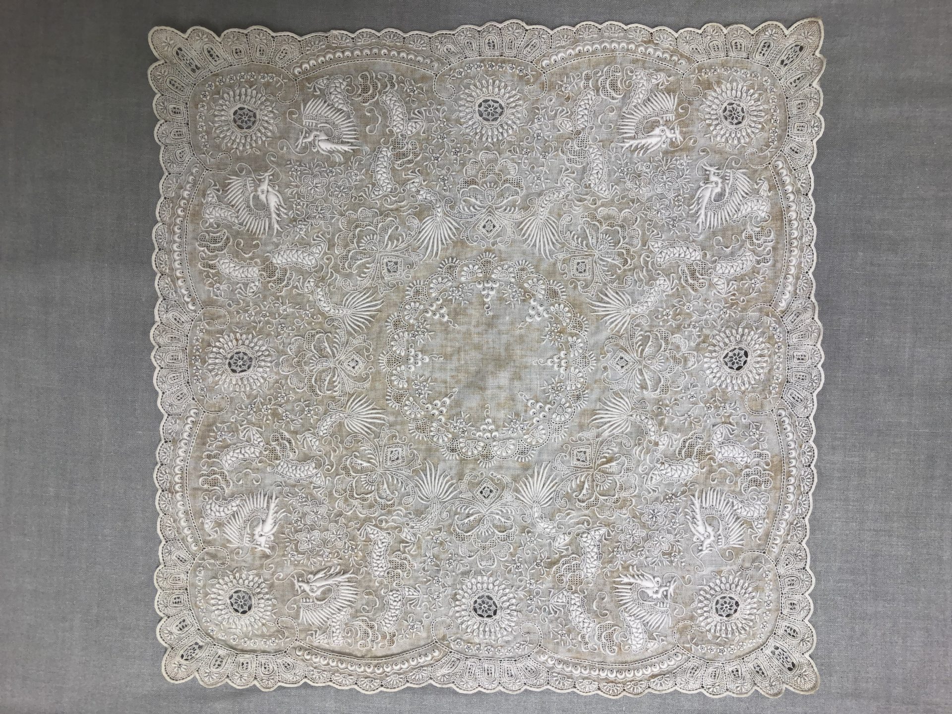 スワトウ 汕頭 刺繍 ホワイト レースハンカチ 汕頭（スワトウ