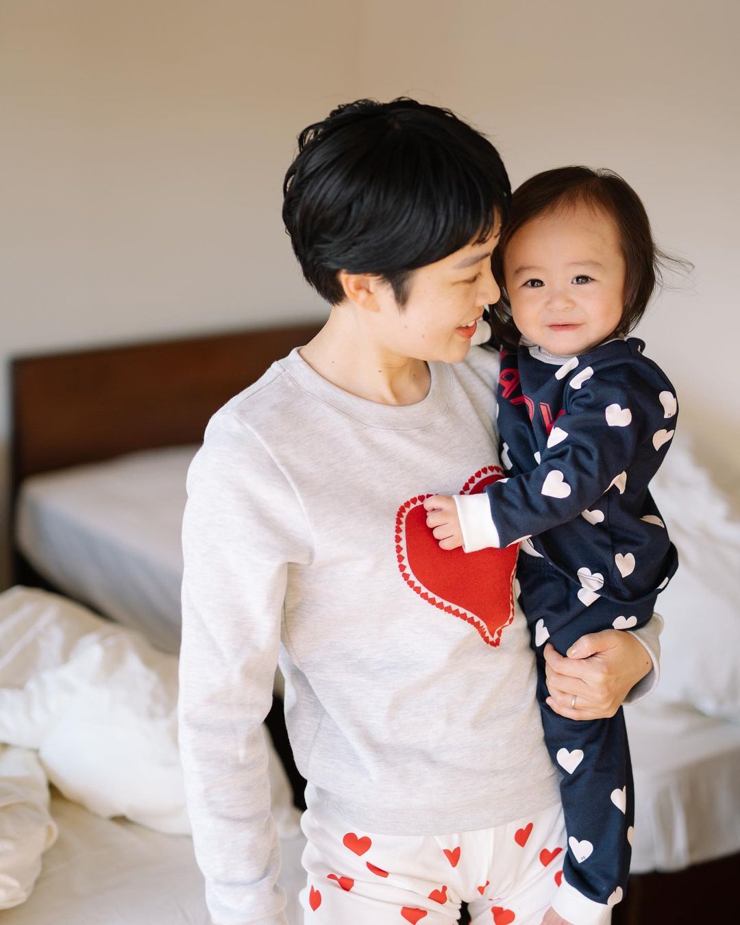 お揃いのキュートな パジャマ がなくっちゃ、おうちクリスマスは始まら