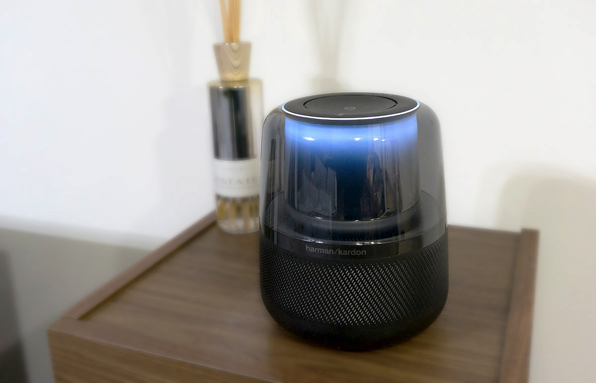 harman/kardon スマートスピーカー 円形 Harman Kardon」はデザインも