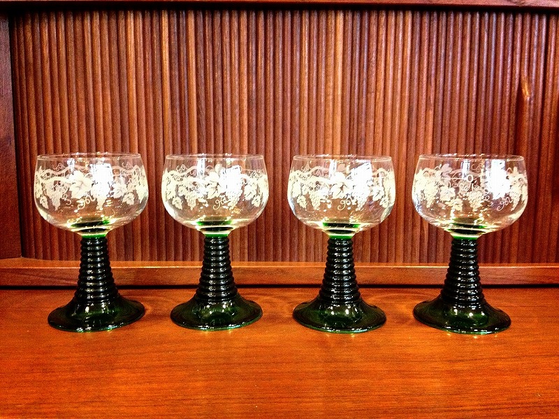 ドイツの伝統的なワイングラス レーマーグラス - 3days-grunge