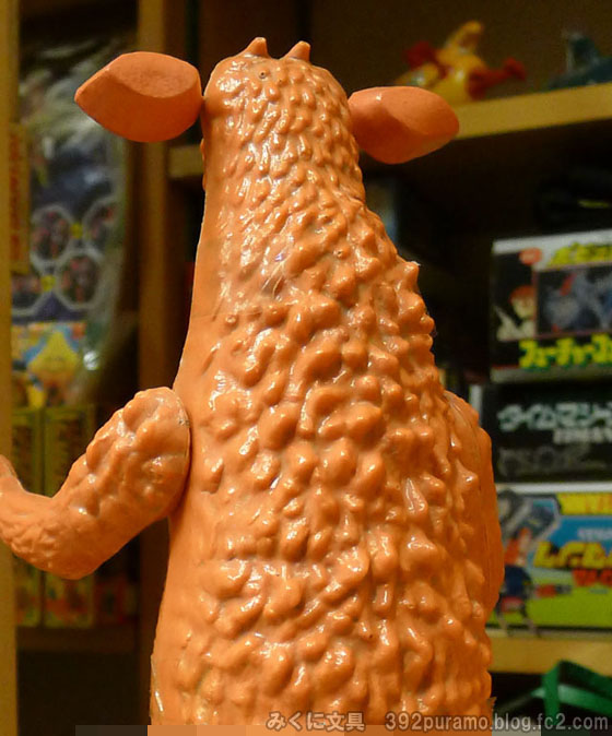 絶版プラモデル情報局: マルサン商店 電動怪獣「ギャンゴ」のプラモデル