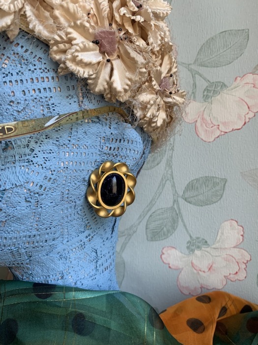 049 Karl Lagerfeld 天使のブローチ Karl Lagerfeld カール Karl